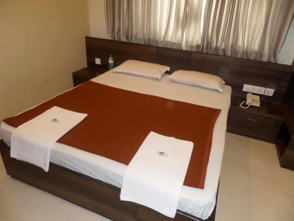 Sai Heera Residency Hotel Shirdi Buitenkant foto