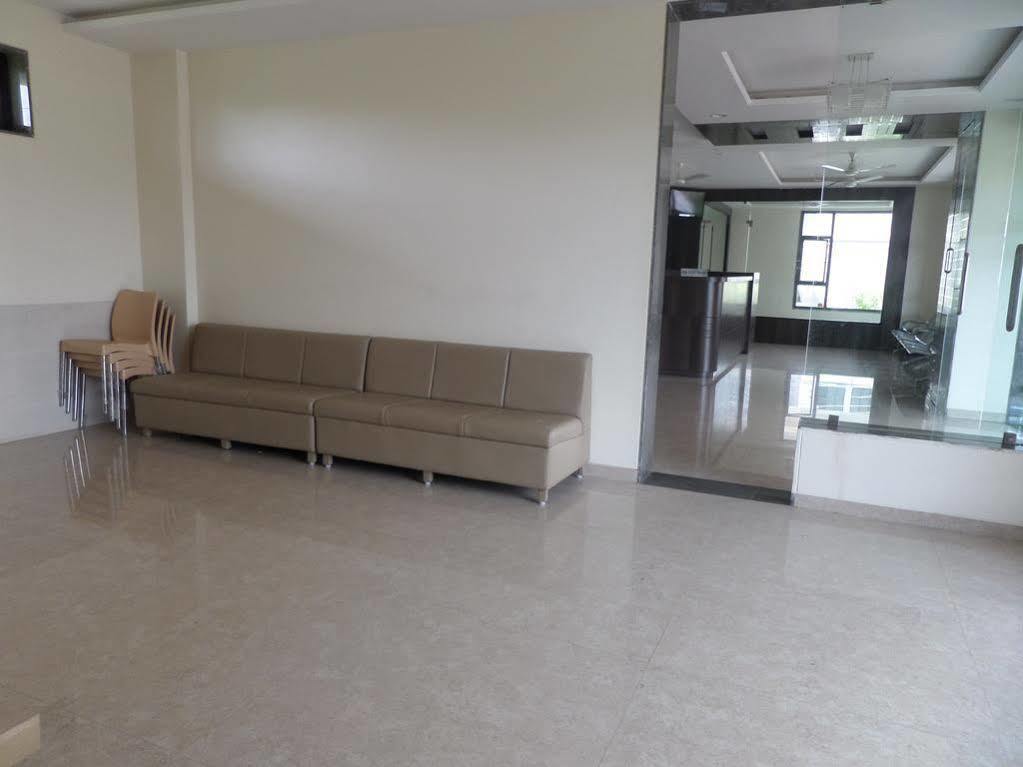 Sai Heera Residency Hotel Shirdi Buitenkant foto